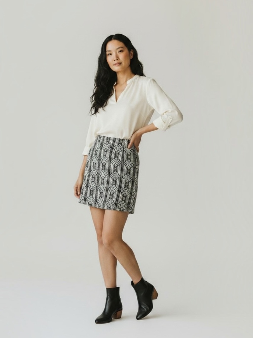 Monochrome Geometric Pencil Skirt - Black & White